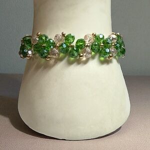 Elegant Green and Gold Beaded Bracelet